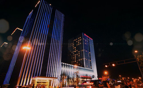 金华万达广场总建筑面积约50万平方米,涵盖了高端购物中心